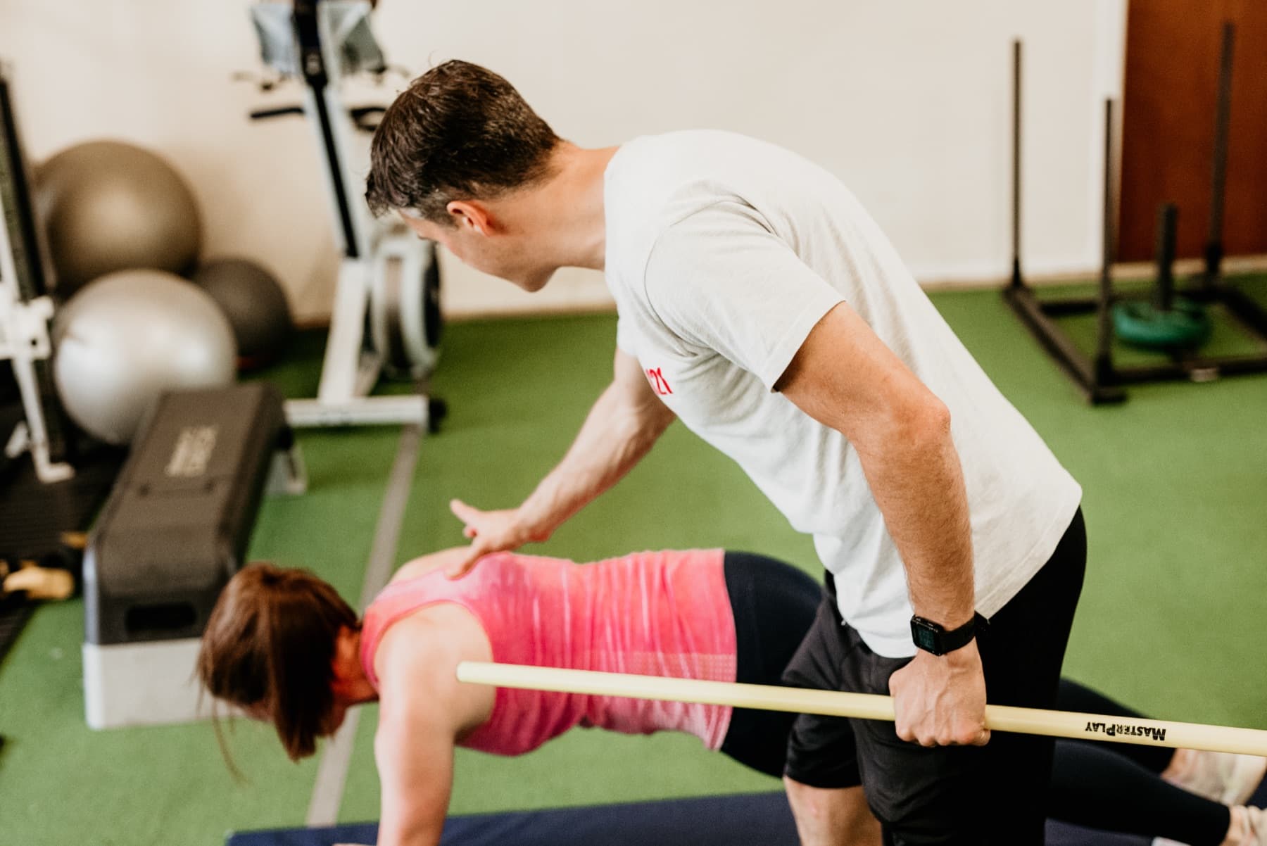 Richard coaching a client at Studio 121